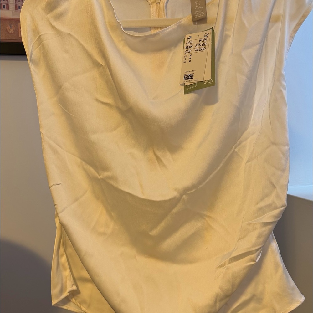 H&M Cream Sleeveless Drape-Front Blouse - Picture 3 of 6
